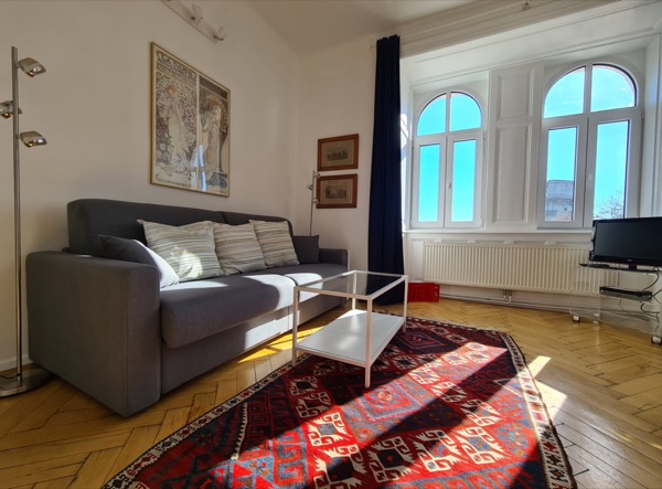 Übergangswohnung Business Apartment Augarten: Wohnzimmer Couch